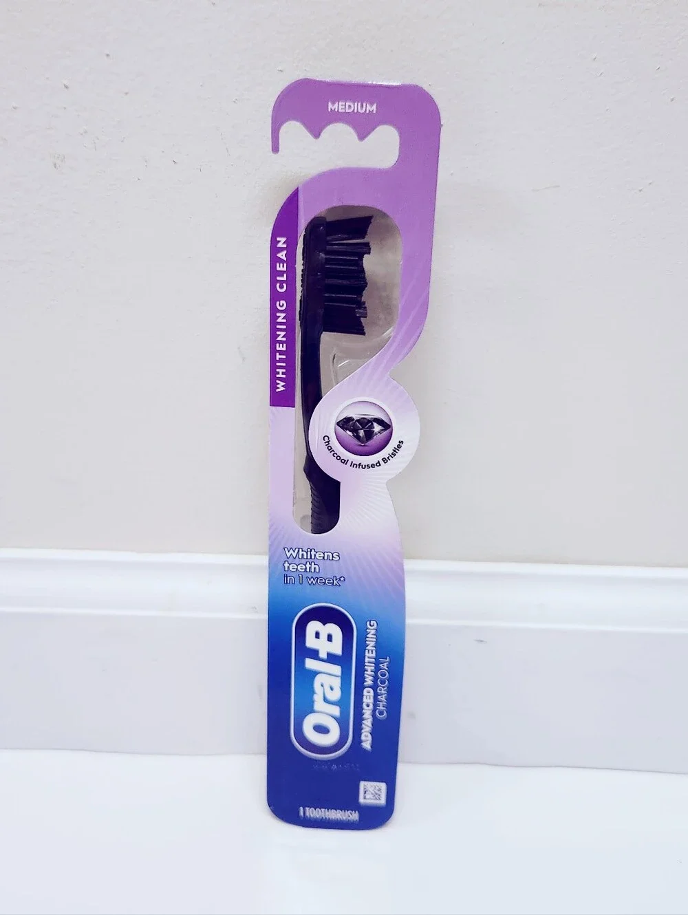 🍭7/$15 Oral-B Charcoal Whitening Toothbrush Medium Bristle